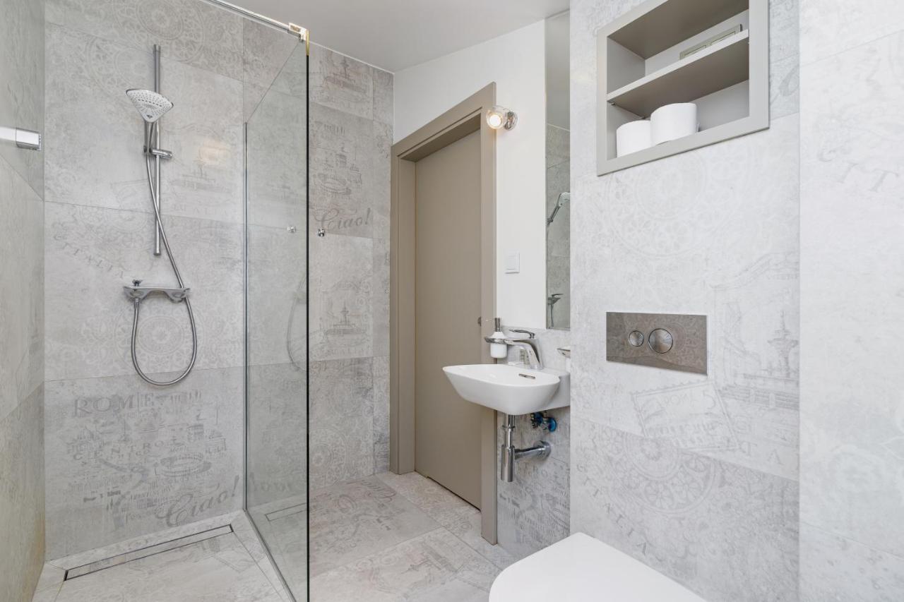 Modern Studio Wegierska Cracow By Noclegi Renters Krakau Exterior foto